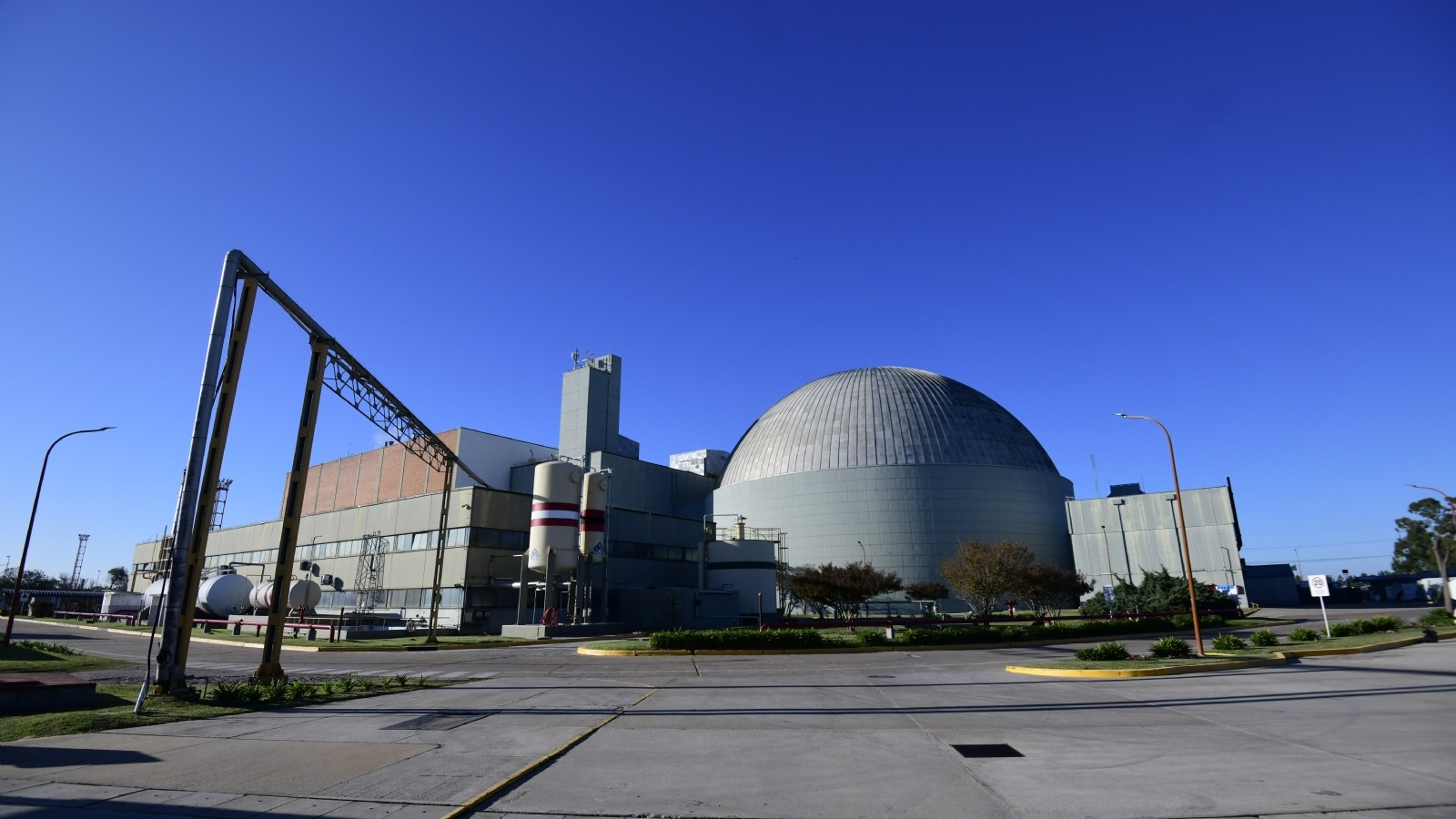 Kicillof recorrió el Complejo Nuclear Atucha